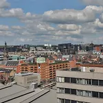 Stunning Penthouse! - Sleeps 8 *