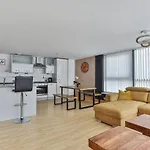 Stunning Penthouse! - Sleeps 8 Lejlighed