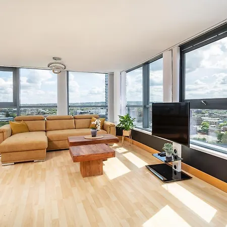 Stunning Penthouse! - Sleeps 8 Apartman Leeds