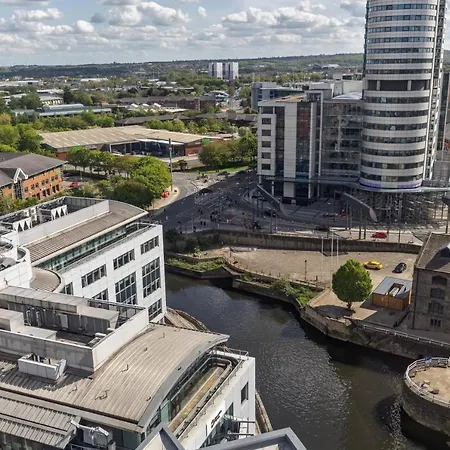Apartment Leeds Most Stunning Penthouse! - Sleeps 8