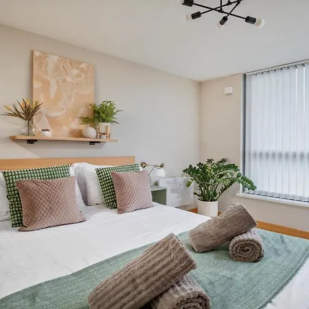 Leeds Most Stunning Penthouse! - Sleeps 8 Apartment