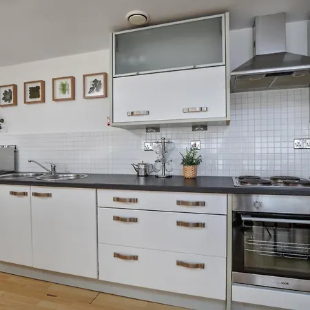 Apartment Leeds Most Stunning Penthouse! - Sleeps 8 *