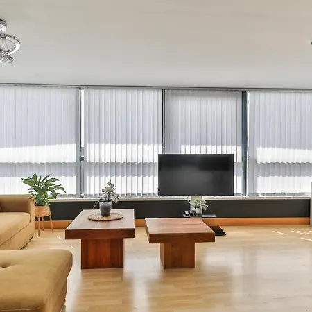 Apartment Stunning Penthouse! - Sleeps 8 Leeds (West Yorkshire)