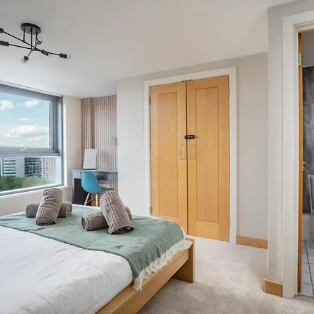 Leeds Most Stunning Penthouse! - Sleeps 8 Apartment *