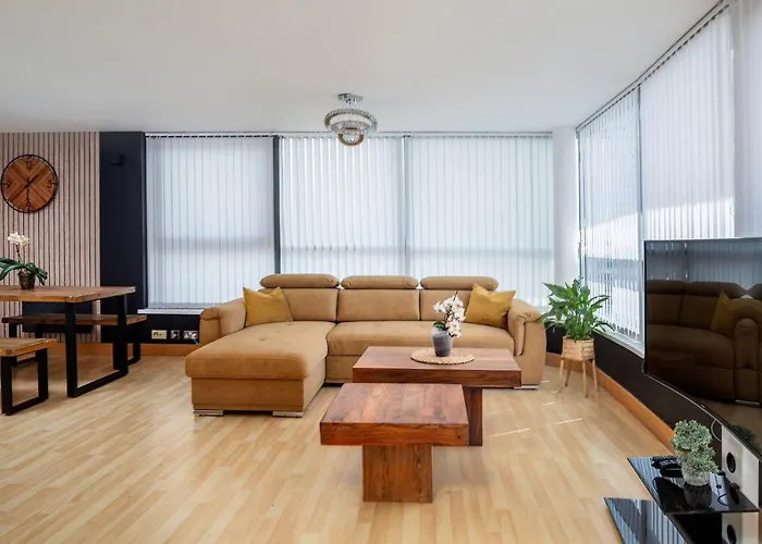 Stunning Penthouse! - Sleeps 8