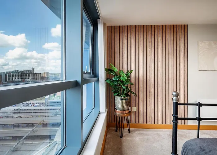 Stunning Penthouse! - Sleeps 8 Leeds (West Yorkshire)