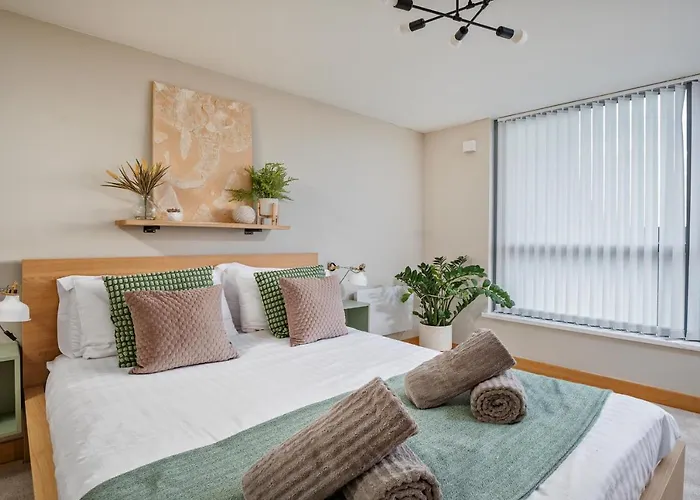 Stunning Penthouse! - Sleeps 8 Apartment