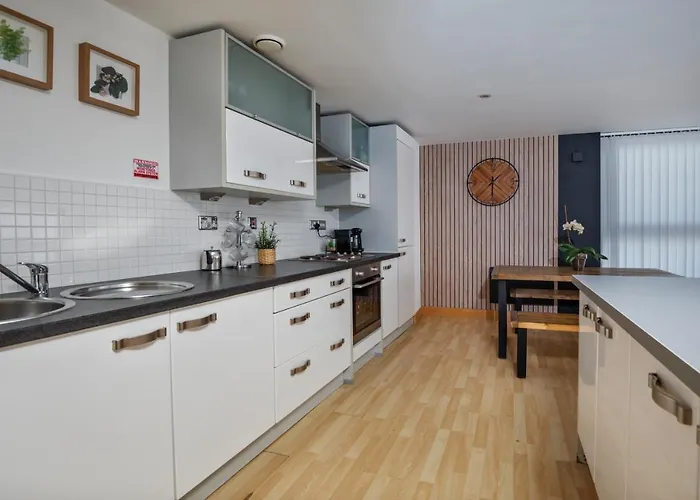 Stunning Penthouse! - Sleeps 8 * Leeds (West Yorkshire)