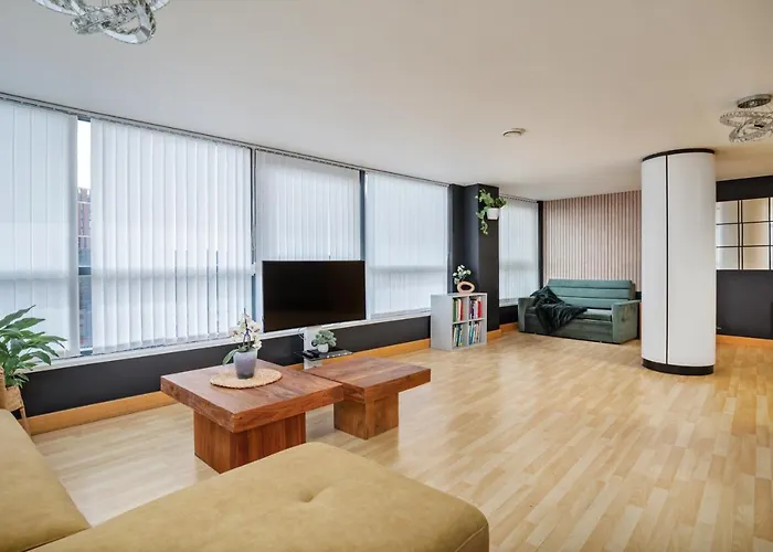 Stunning Penthouse! - Sleeps 8 Apartment