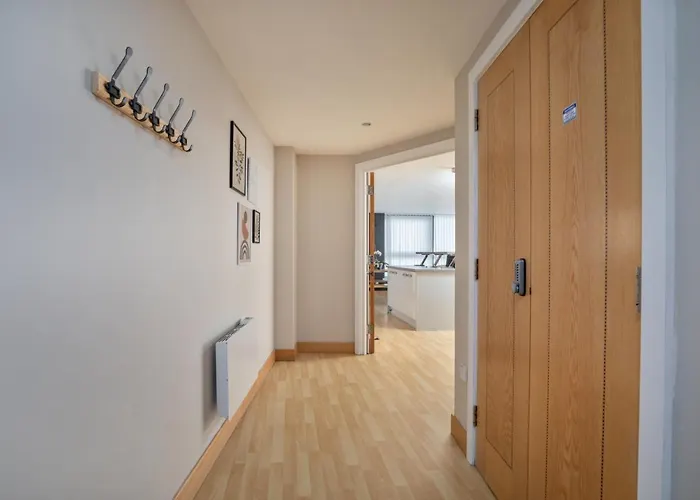 Apartment Stunning Penthouse! - Sleeps 8 Leeds (West Yorkshire)