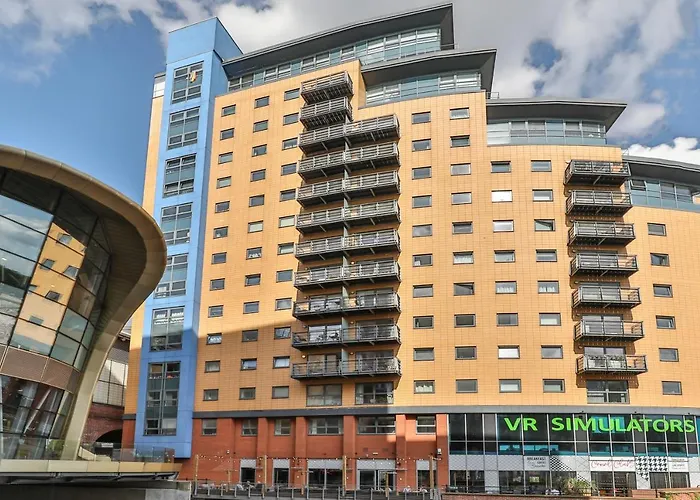 Apartment Stunning Penthouse! - Sleeps 8 Leeds (West Yorkshire)