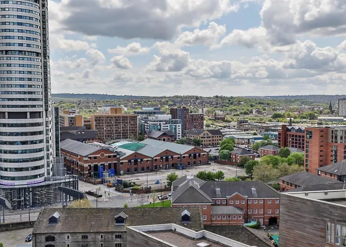 Stunning Penthouse! - Sleeps 8 * Leeds (West Yorkshire)