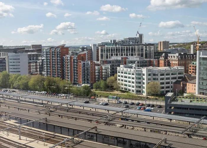 Apartment Stunning Penthouse! - Sleeps 8 Leeds (West Yorkshire)