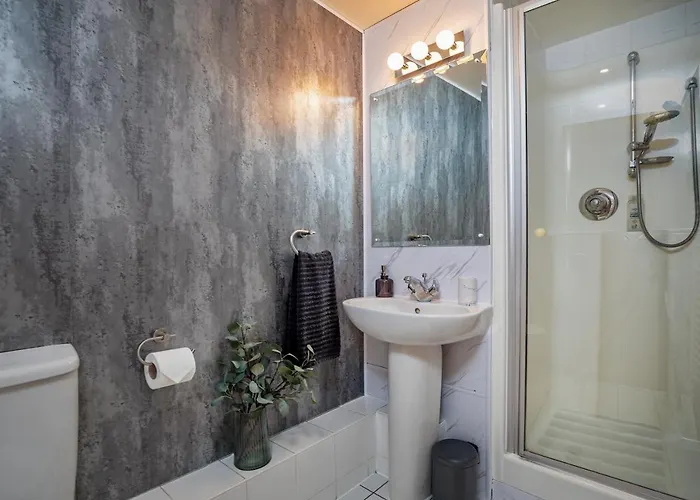 Stunning Penthouse! - Sleeps 8 * Leeds (West Yorkshire)