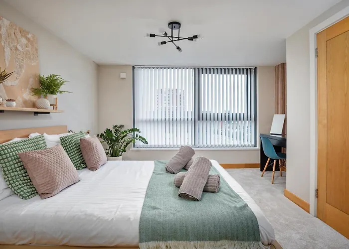 Stunning Penthouse! - Sleeps 8 Leeds (West Yorkshire)