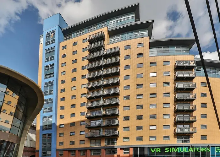 Stunning Penthouse! - Sleeps 8 Leeds (West Yorkshire)